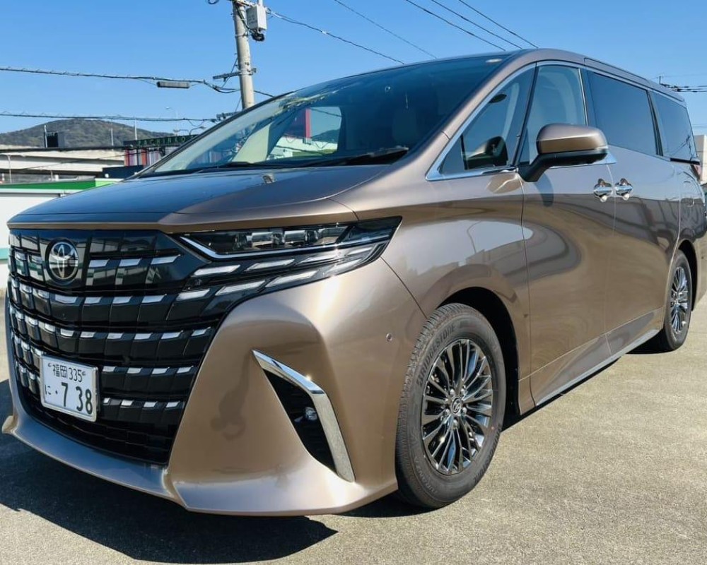 2024 TOYOTA ALPHARD HYBRID EXECUTIVE LOUNGE